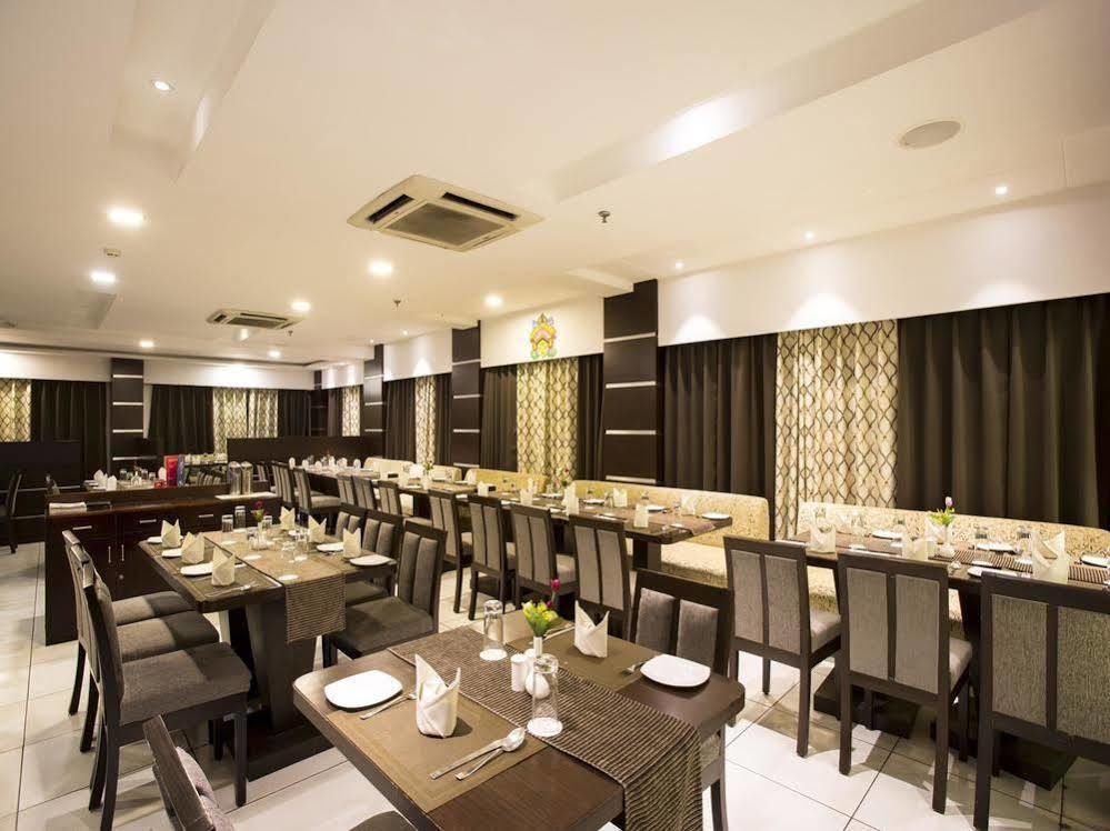Oyo Rooms Near Cosmos Mall Siliguri Exterior foto