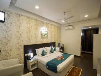 Oyo Rooms Near Cosmos Mall Siliguri Exterior foto